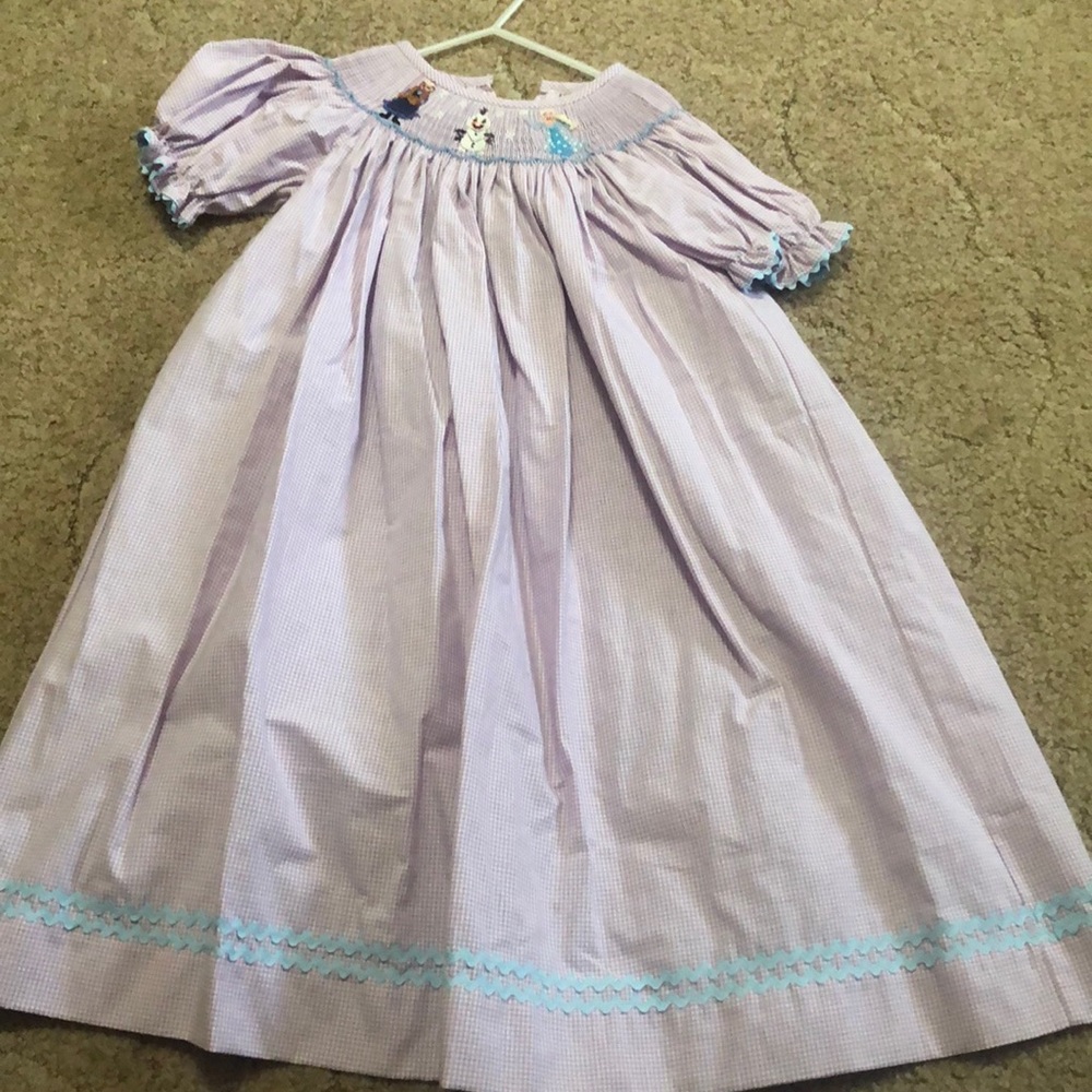 Stellybelly smocked frozen dress size 5 and 8